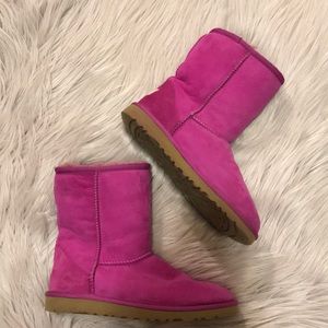 Classic short ugg boots